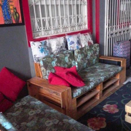 "Le Chat Qui Peche" Hostel A 150 Metros Da Praia De Pajucara Maceió 외부 사진