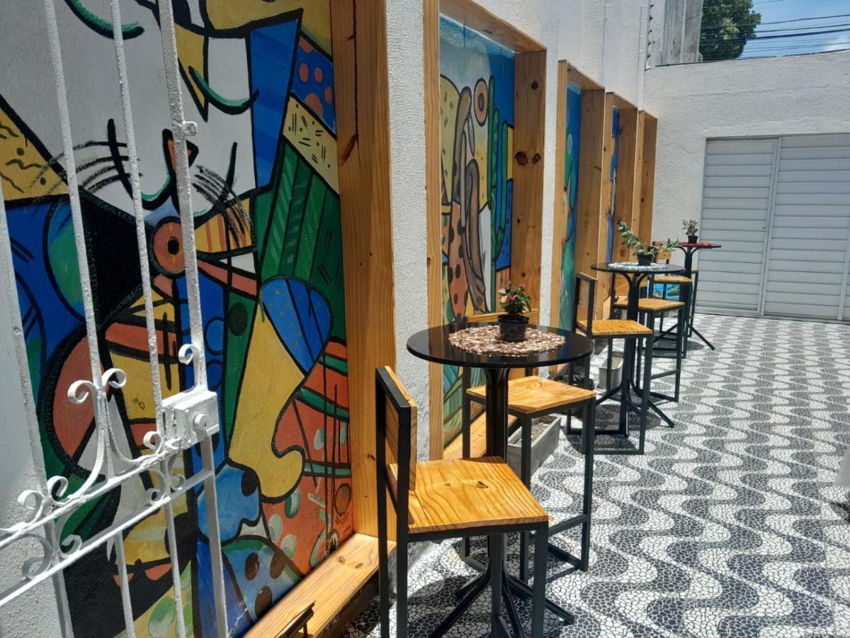 "Le Chat Qui Peche" Hostel A 150 Metros Da Praia De Pajucara Maceió 외부 사진