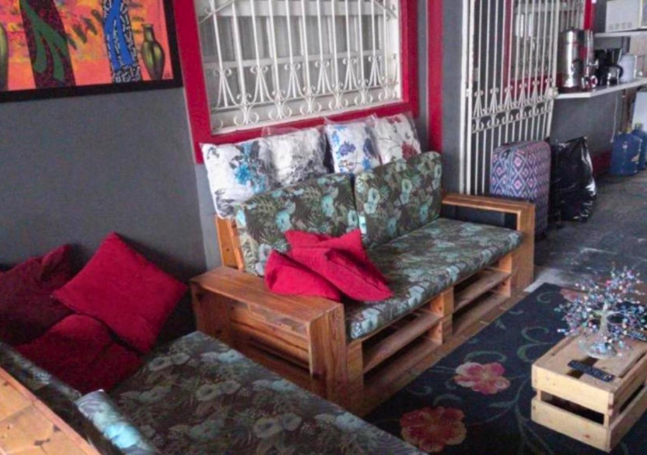 "Le Chat Qui Peche" Hostel A 150 Metros Da Praia De Pajucara Maceió 외부 사진